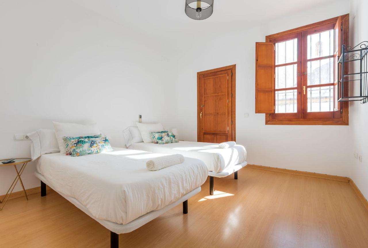 Abades Giralda Suite Sevilla Bagian luar foto