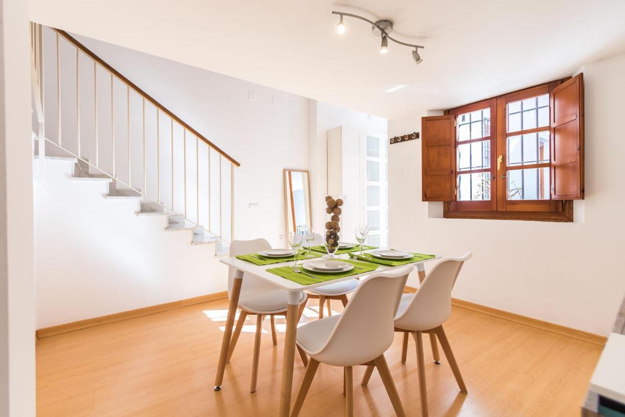 Abades Giralda Suite Sevilla Bagian luar foto